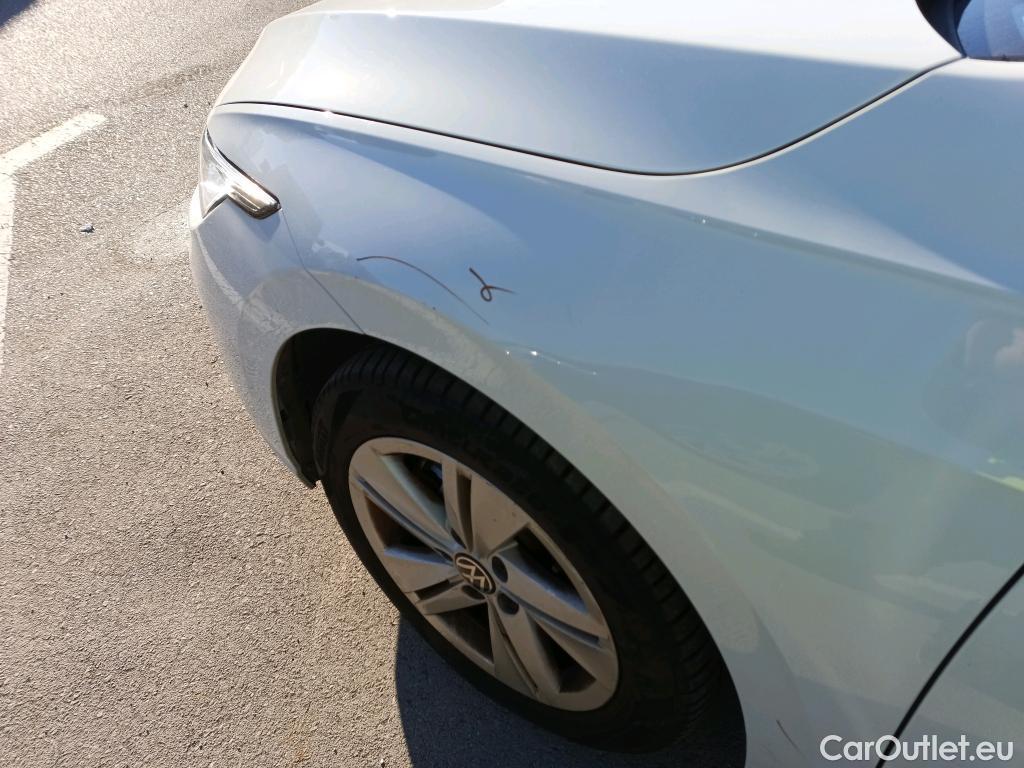  Volkswagen  Golf  VOLKSWAGEN / 2020 / 5P / berlina con portón Life 1.0 eTSI 81kW (110CV) DSG #11