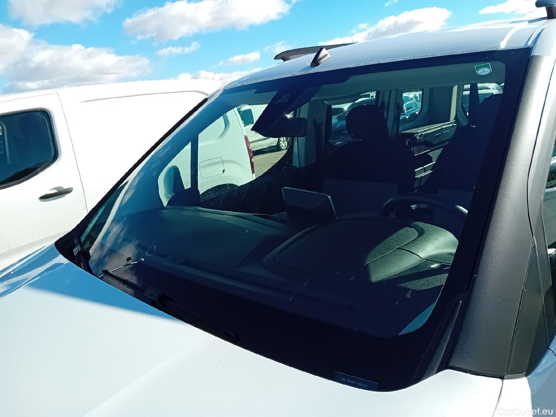  Citroen  Berlingo CITROEN  / 2018 / 5P / monovolumen compacto Talla M BlueHDi 100 S&S 100 AÑOS #RAMPA TRASERA DE ACCESO# #14