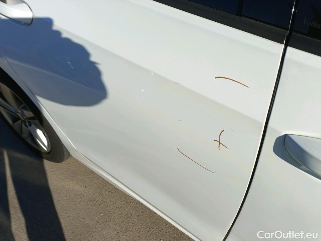  Volkswagen  Golf  VOLKSWAGEN / 2020 / 5P / berlina con portón Life 1.0 eTSI 81kW (110CV) DSG #7