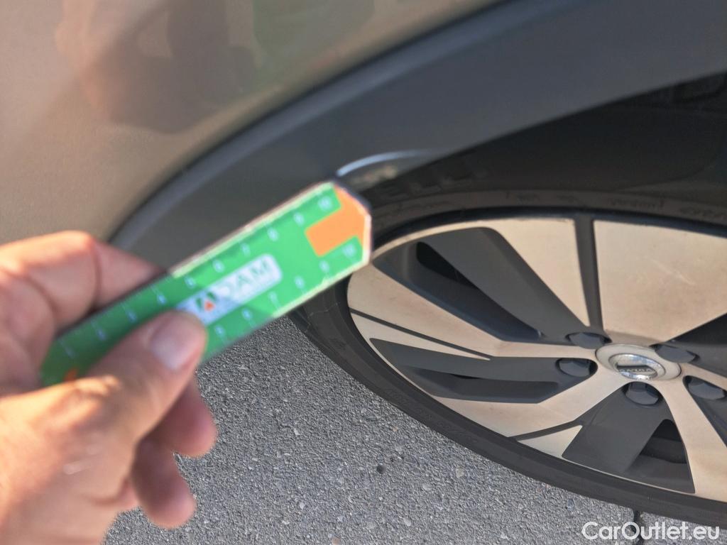  Volvo  XC 40 VOLVO XC40 / 2017 / 5P / todoterreno 1.5 T4 Twin Recharge Inscription Ex Auto #33