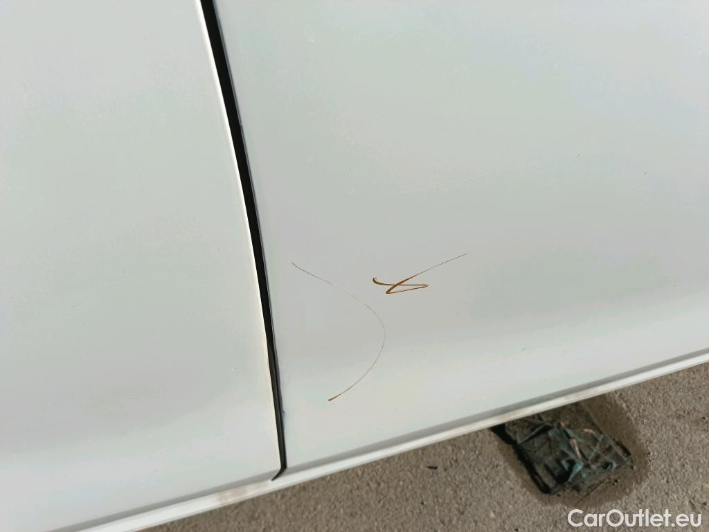  Volkswagen  Golf  VOLKSWAGEN / 2020 / 5P / berlina con portón Life 1.0 eTSI 81kW (110CV) DSG #2