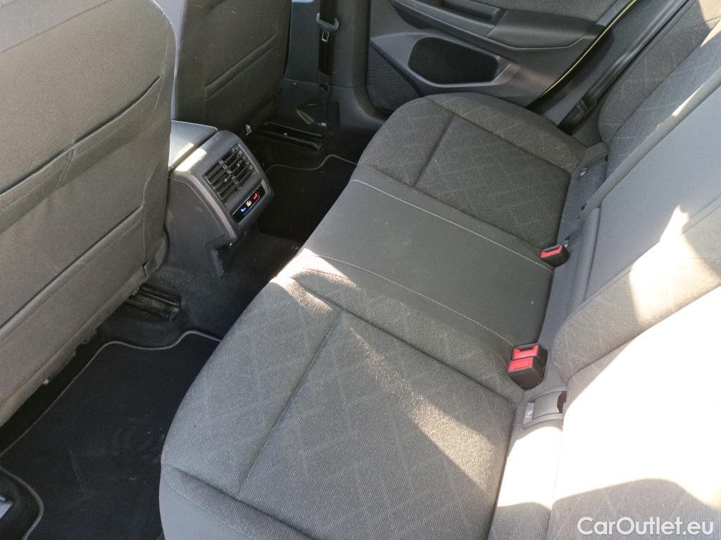  Volkswagen  Golf  VOLKSWAGEN / 2020 / 5P / berlina con portón Life 1.0 eTSI 81kW (110CV) DSG #20