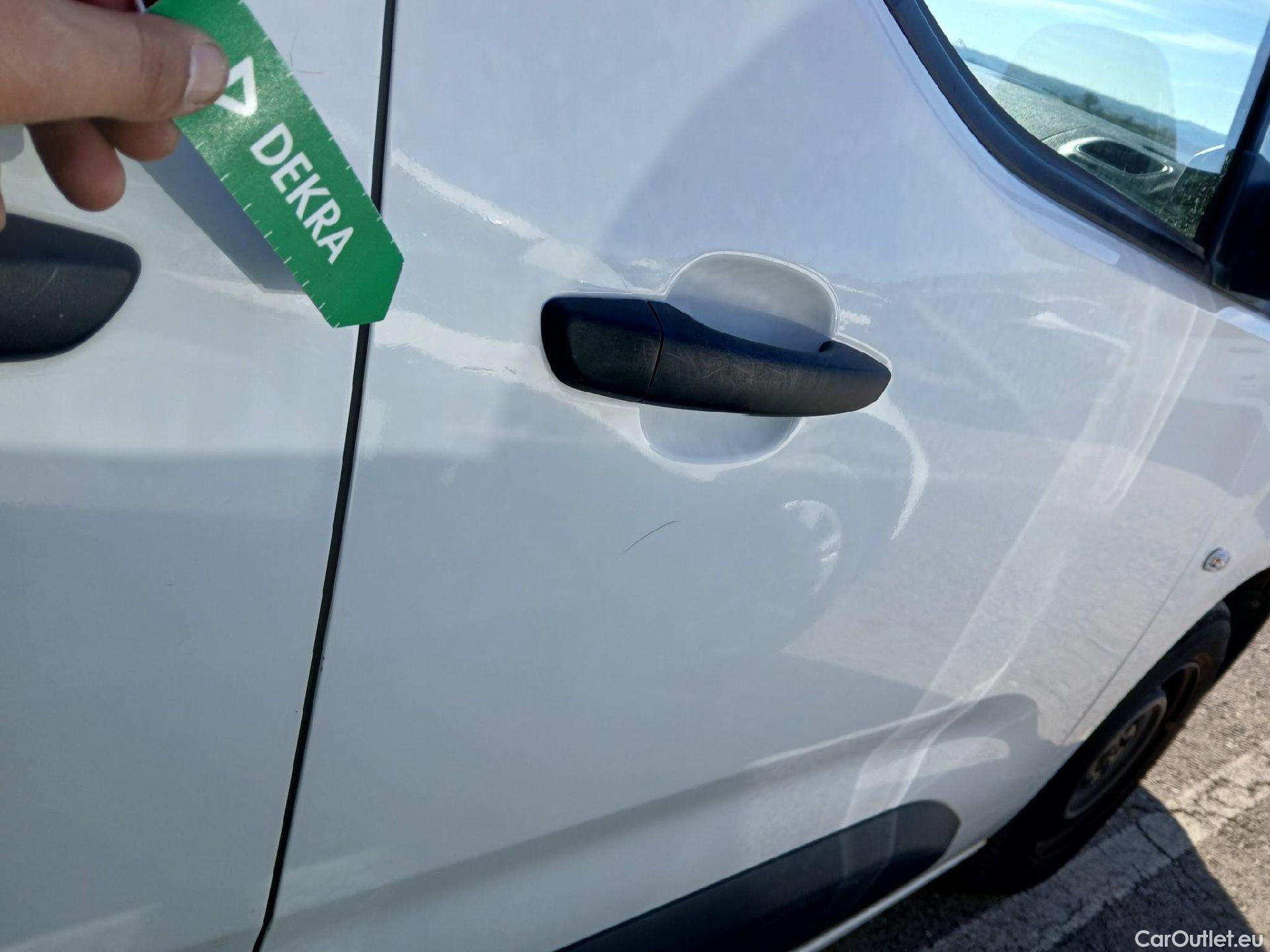  Opel  Combo OPEL  / 2018 / 3P / furgón derivado de turismo 1.6 TD S/S 74kW (100CV) Express L H1 650 #51