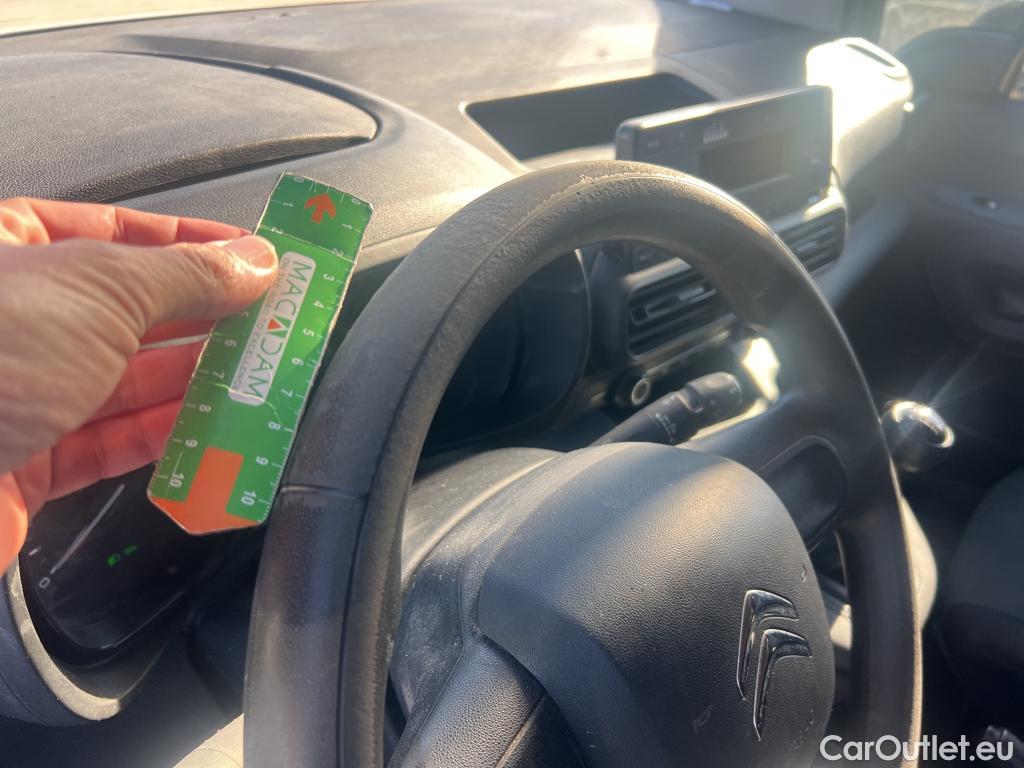  Citroen  Berlingo CITROEN  COMBI Talla M BlueHDi 100 S&S LIVE (IND) #39