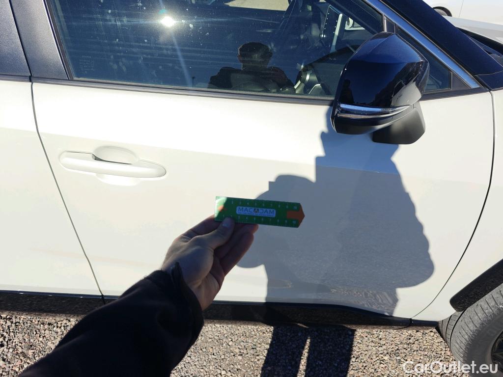  Toyota  RAV4 TOYOTA  / 2018 / 5P / todoterreno 2.5l 220H Style #38