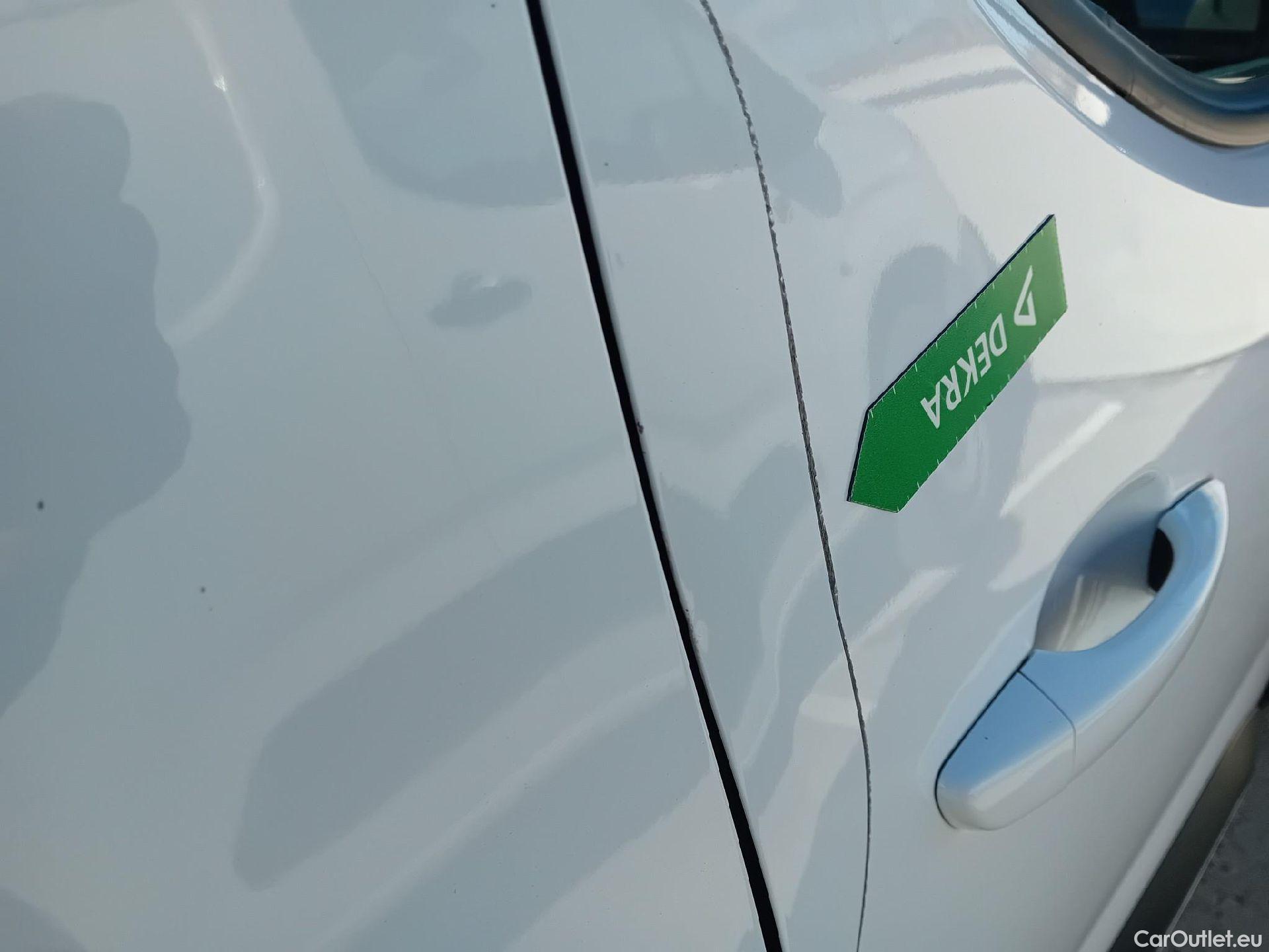  Citroen  Berlingo CITROEN  / 2018 / 5P / monovolumen compacto Talla M BlueHDi 100 S&S 100 AÑOS #RAMPA TRASERA DE ACCESO# #5