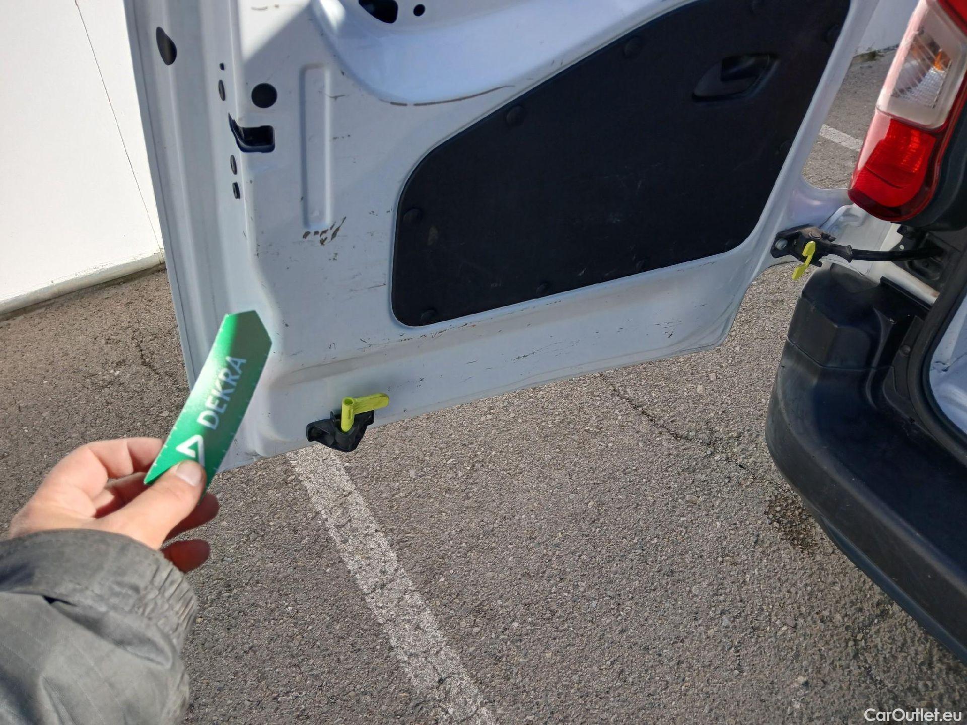  Opel  Combo OPEL  / 2018 / 3P / furgón derivado de turismo 1.6 TD S/S 74kW (100CV) Express L H1 650 #8