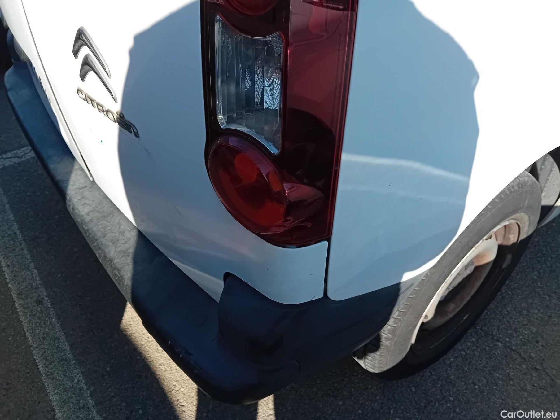  Citroen  Berlingo CITROEN  / 2015 / 3P / furgón derivado de turismo BlueHDi 74KW (100CV) #23