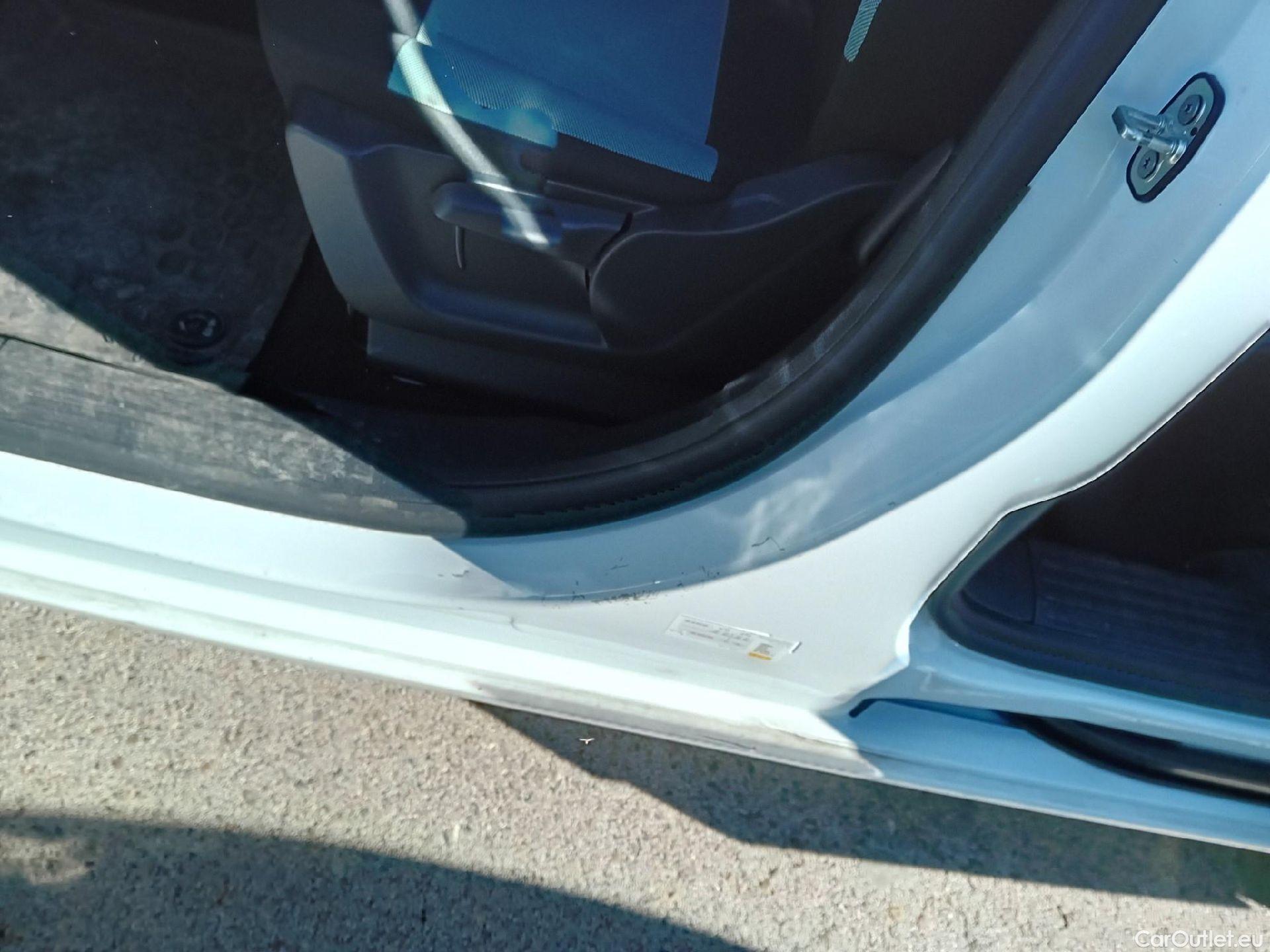  Citroen  Berlingo CITROEN  / 2018 / 5P / monovolumen compacto Talla M BlueHDi 100 S&S 100 AÑOS #RAMPA TRASERA DE ACCESO# #1