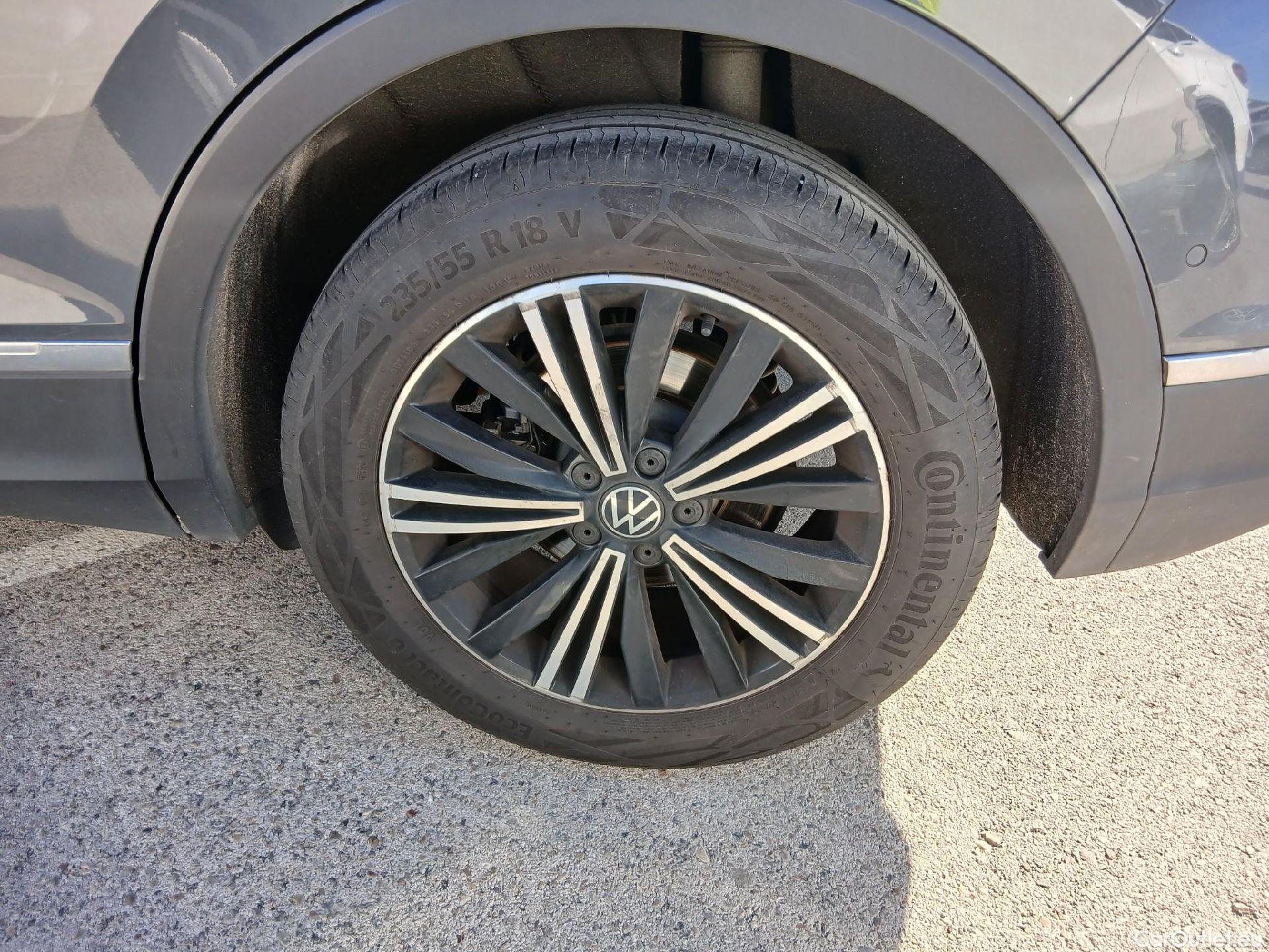  Volkswagen  Tiguan VOLKSWAGEN  / 2020 / 5P / todoterreno Life 2.0 TDI 110kW (150CV) DSG #43