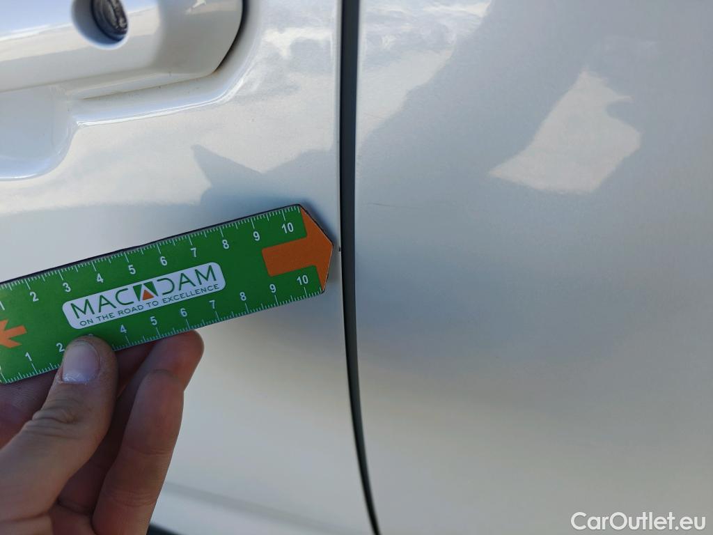  Toyota  RAV4 TOYOTA  / 2018 / 5P / todoterreno 2.5l 220H Style #33