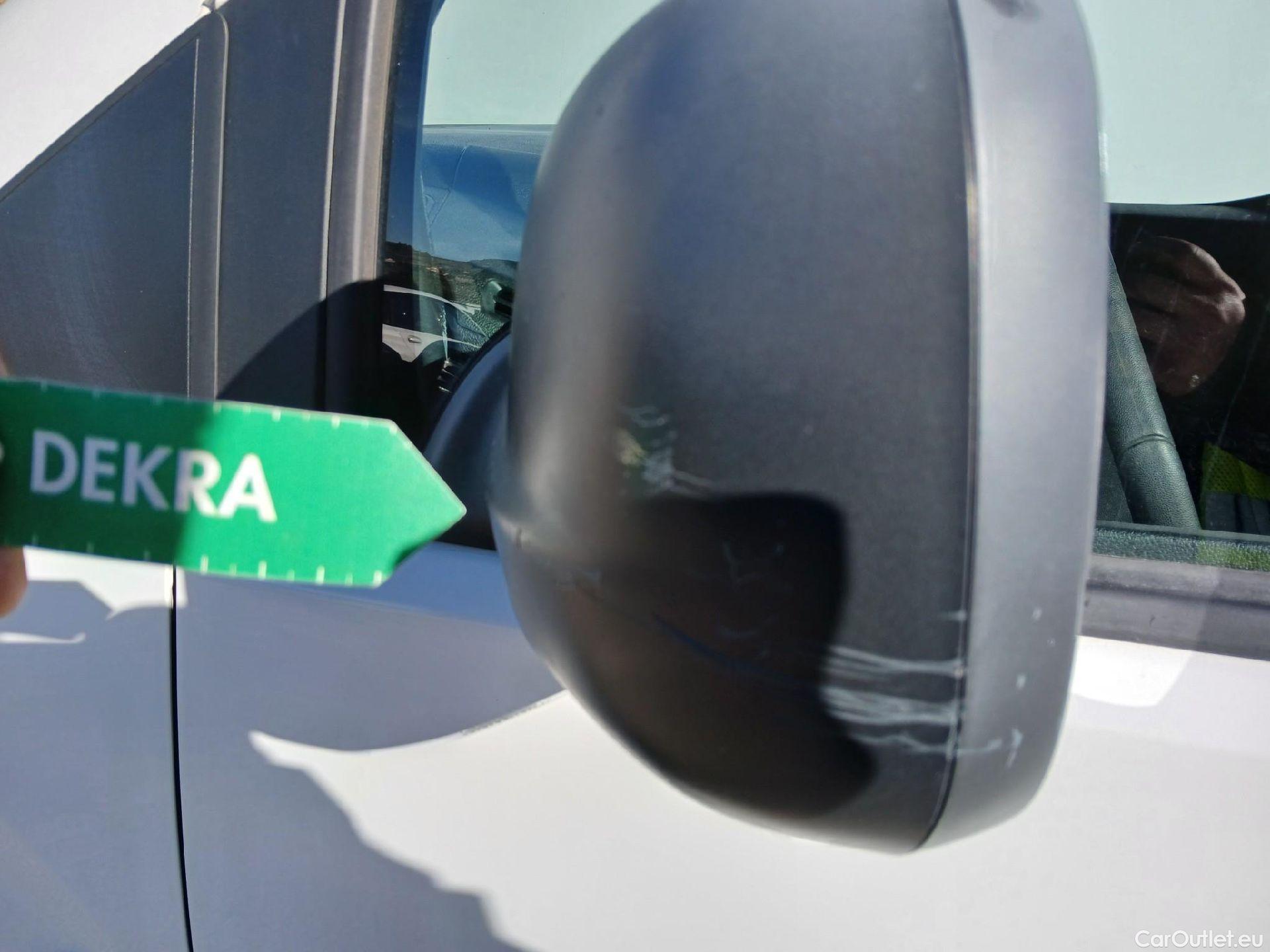  Opel  Combo OPEL  / 2018 / 3P / furgón derivado de turismo 1.6 TD S/S 74kW (100CV) Express L H1 650 #22