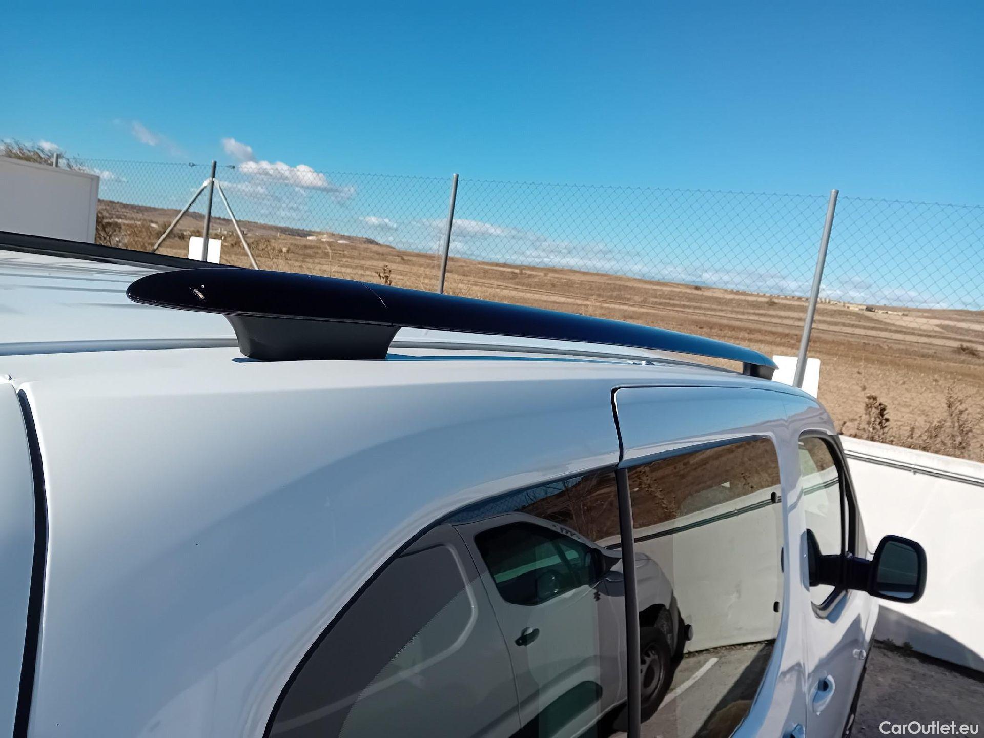  Citroen  Berlingo CITROEN  / 2018 / 5P / monovolumen compacto Talla M BlueHDi 100 S&S 100 AÑOS #RAMPA TRASERA DE ACCESO# #11