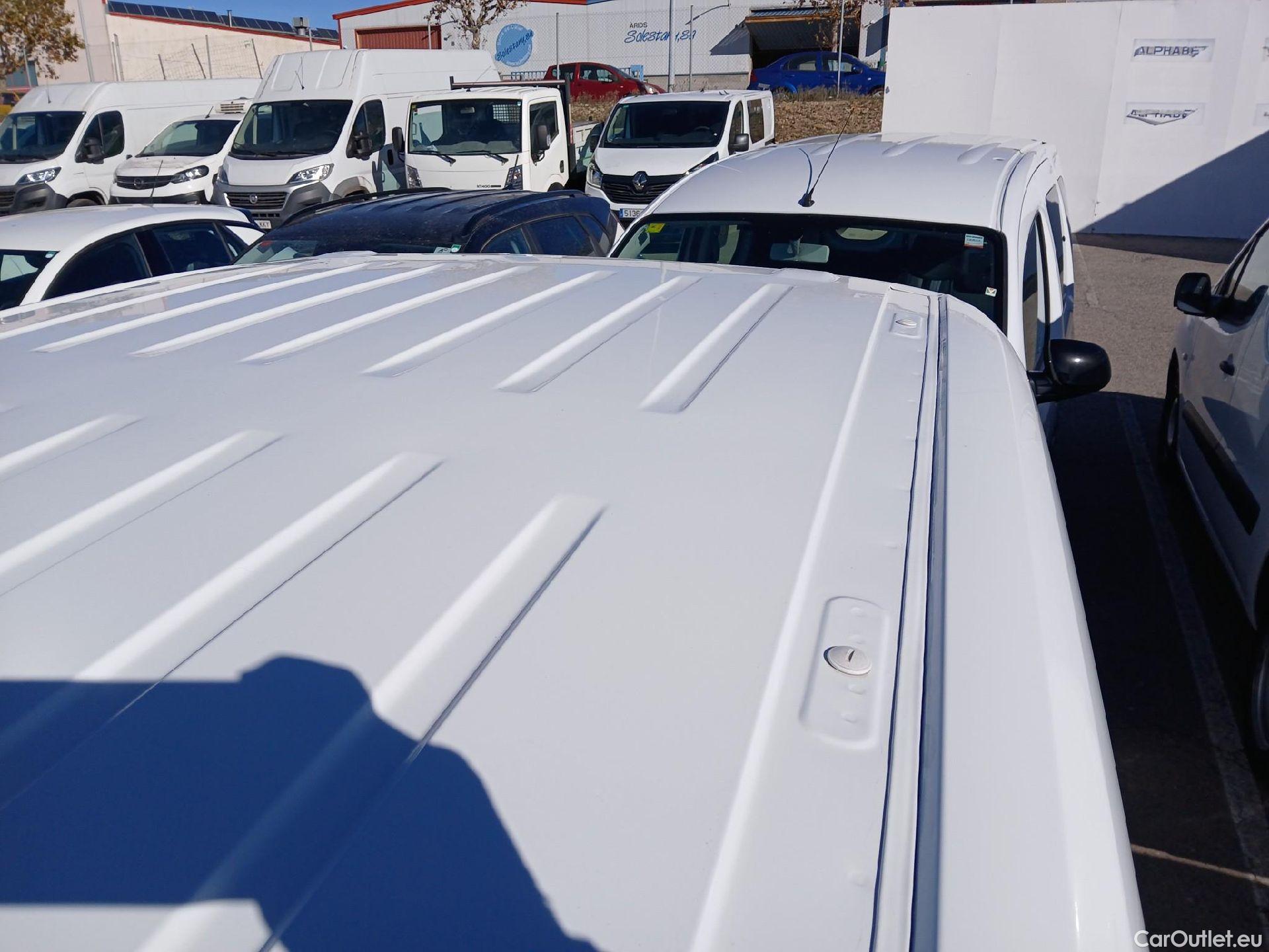  Opel  Combo OPEL  / 2018 / 3P / furgón derivado de turismo 1.6 TD S/S 74kW (100CV) Express L H1 650 #49