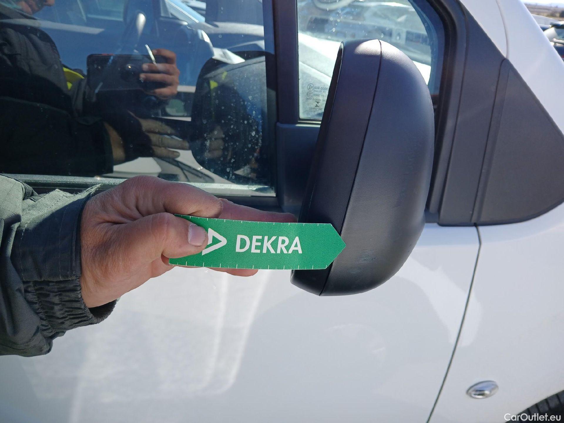  Opel  Combo OPEL  / 2018 / 3P / furgón derivado de turismo 1.6 TD S/S 74kW (100CV) Express L H1 650 #43