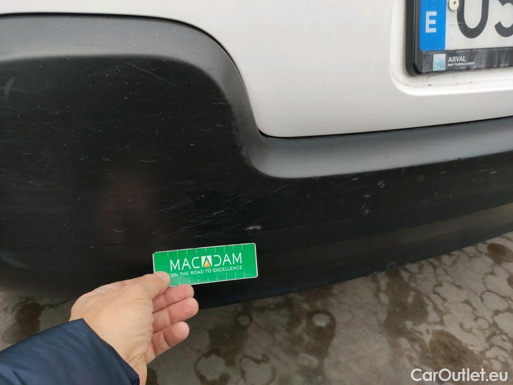  Citroen  C3 CITROEN  / 2016 / 5P / berlina comercial BlueHDi 73KW (100CV) S&S Comercial #36