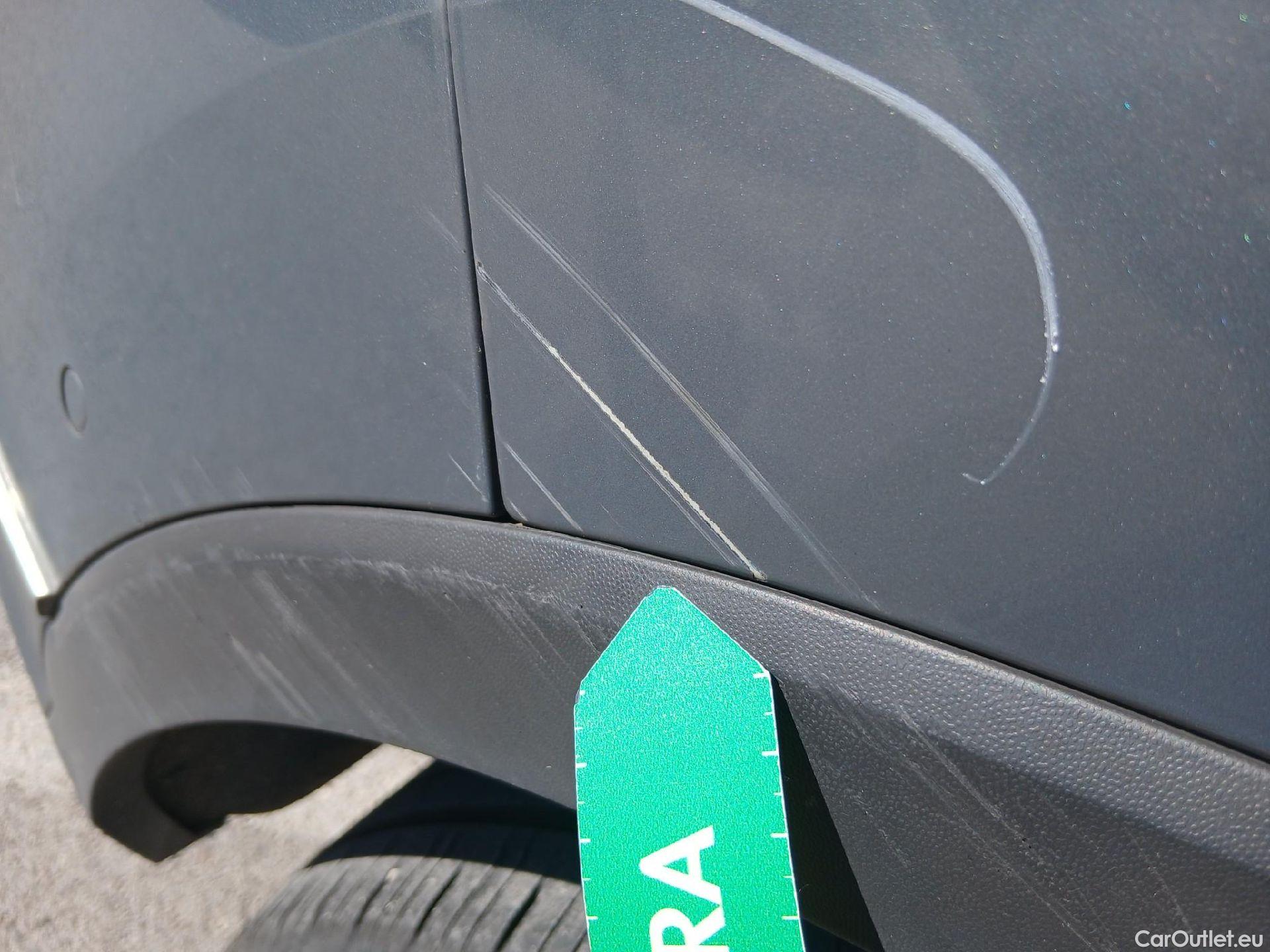  Volkswagen  Tiguan VOLKSWAGEN  / 2020 / 5P / todoterreno Life 2.0 TDI 110kW (150CV) DSG #26