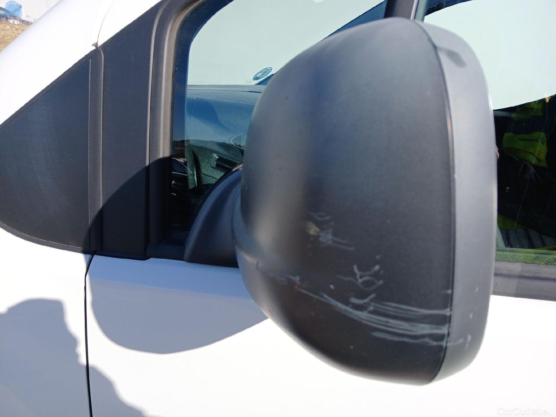  Opel  Combo OPEL  / 2018 / 3P / furgón derivado de turismo 1.6 TD S/S 74kW (100CV) Express L H1 650 #21