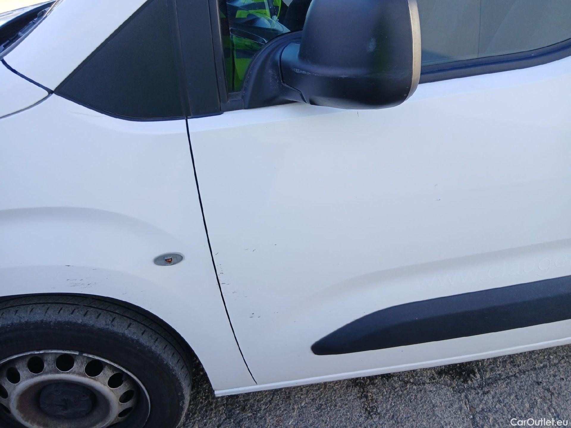  Peugeot  Partner PEUGEOT  / 2018 / 4P / furgón derivado de turismo Premium Long 1000kg BlueHDi 73kW #11