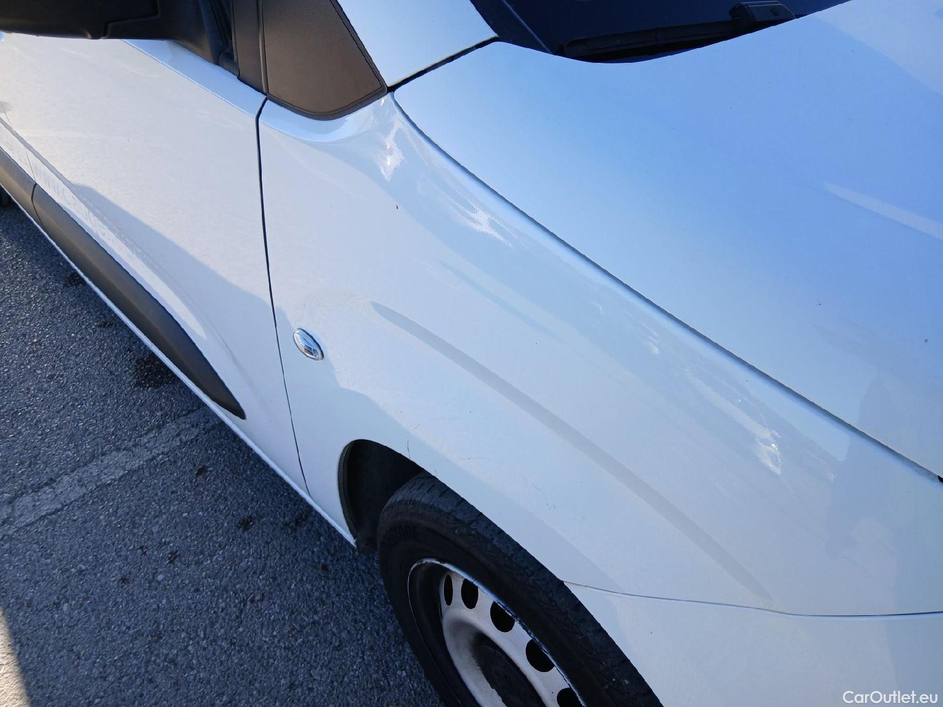  Peugeot  Partner PEUGEOT  / 2018 / 4P / furgón derivado de turismo Premium Long 1000kg BlueHDi 73kW #35