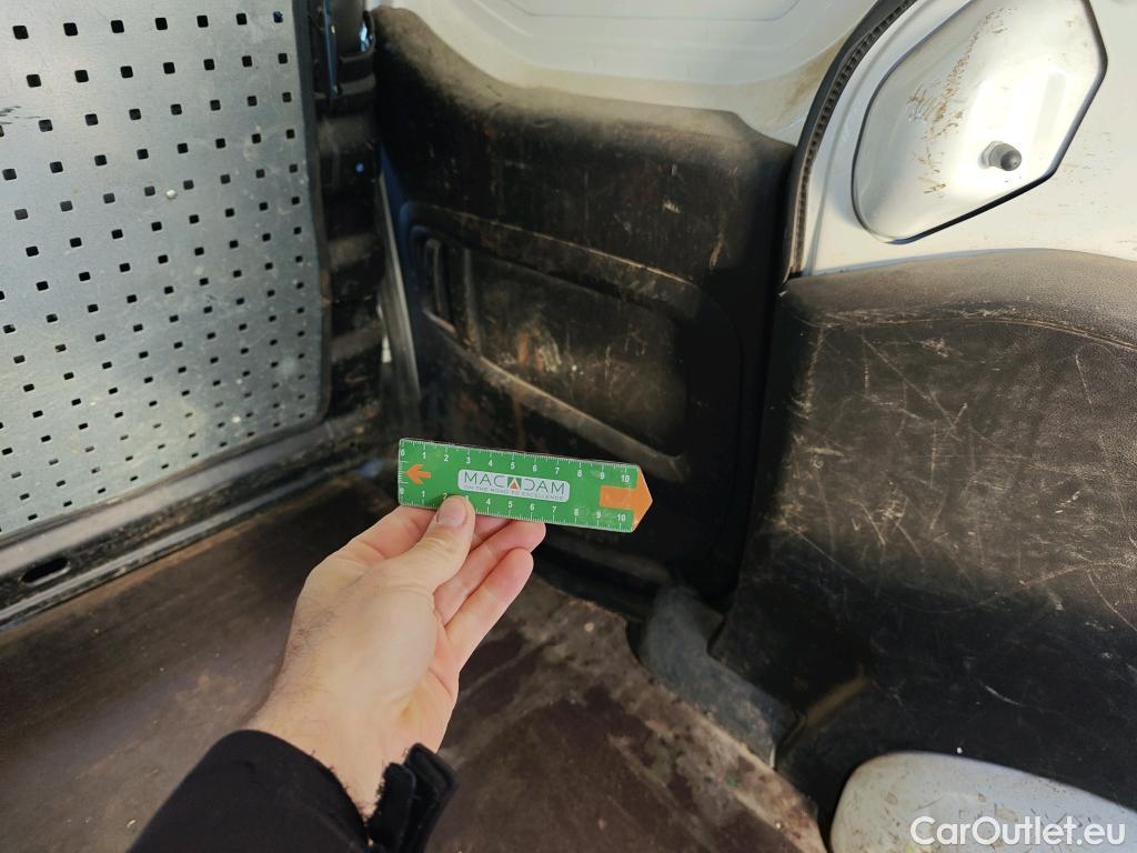  Peugeot  Partner PEUGEOT  VU 3p 2G furgón derivado de Furgón Confort L1 1.6 BlueHDi 55KW (75) #3