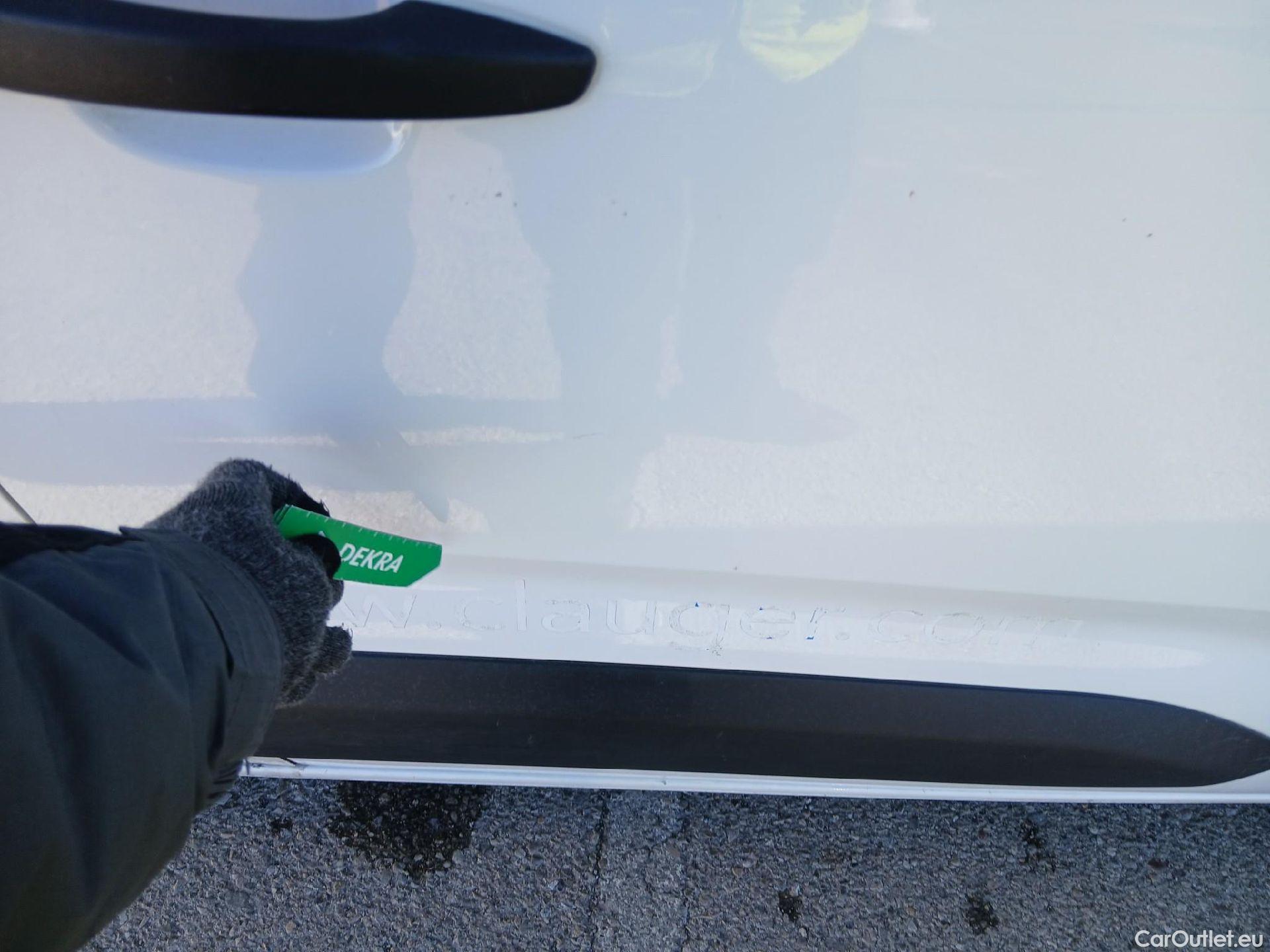  Peugeot  Partner PEUGEOT  / 2018 / 4P / furgón derivado de turismo Premium Long 1000kg BlueHDi 73kW #31