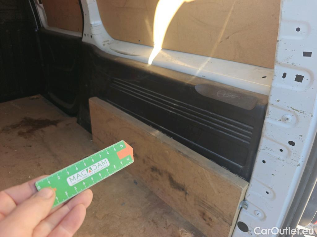  Opel  Combo OPEL  / 2018 / 4P / furgón derivado de turismo 1.5TD 75kW (100CV) Express XL H1 1000kg #46