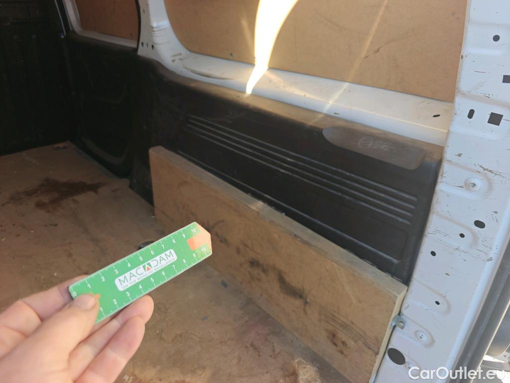  Opel  Combo OPEL  / 2018 / 4P / furgón derivado de turismo 1.5TD 75kW (100CV) Express XL H1 1000kg #45