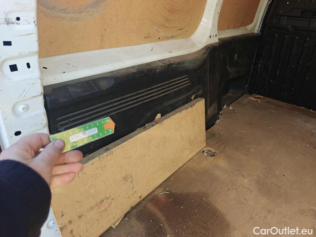  Opel  Combo OPEL  / 2018 / 4P / furgón derivado de turismo 1.5TD 75kW (100CV) Express XL H1 1000kg #52