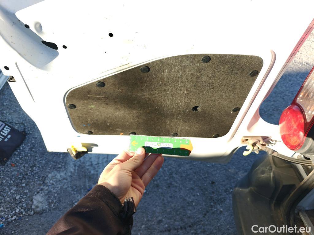  Peugeot  Partner PEUGEOT  VU 3p 2G furgón derivado de Furgón Confort L1 1.6 BlueHDi 55KW (75) #59