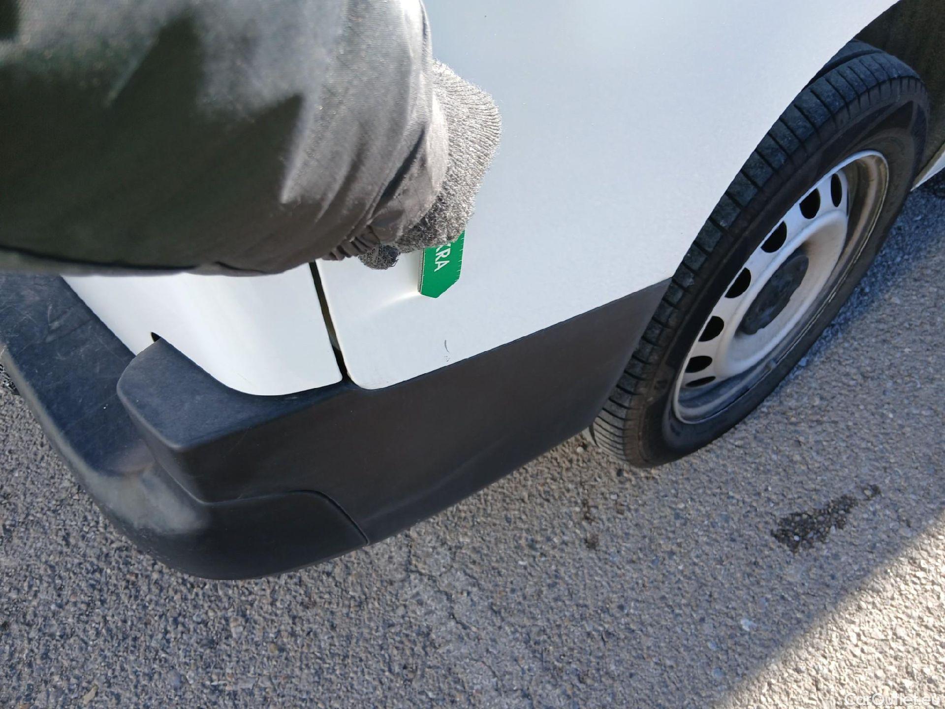  Peugeot  Partner PEUGEOT  / 2018 / 4P / furgón derivado de turismo Premium Long 1000kg BlueHDi 73kW #28