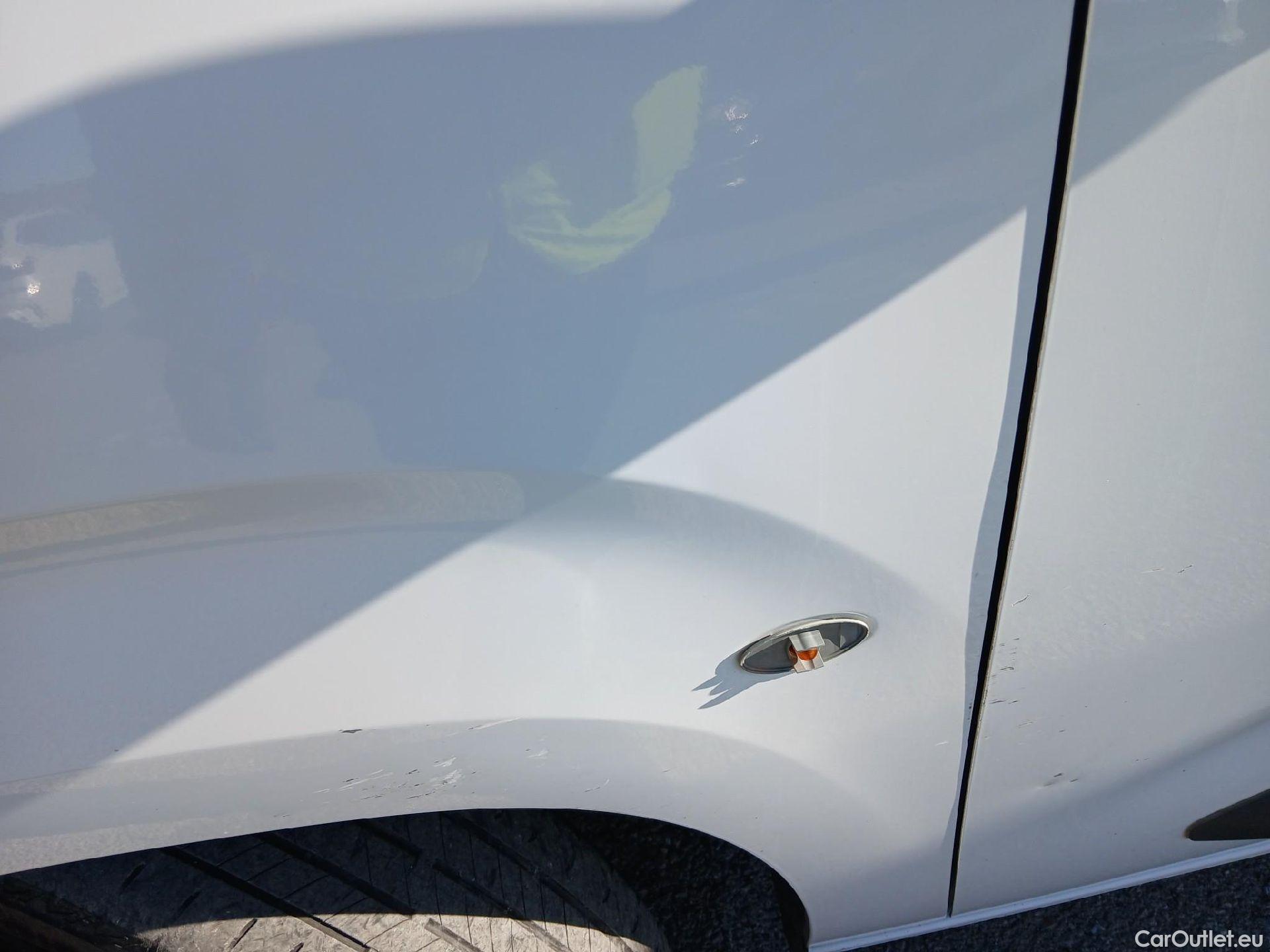  Peugeot  Partner PEUGEOT  / 2018 / 4P / furgón derivado de turismo Premium Long 1000kg BlueHDi 73kW #39