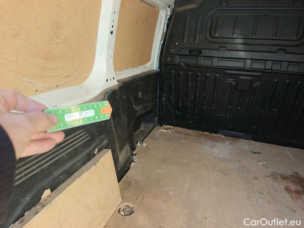  Opel  Combo OPEL  / 2018 / 4P / furgón derivado de turismo 1.5TD 75kW (100CV) Express XL H1 1000kg #48