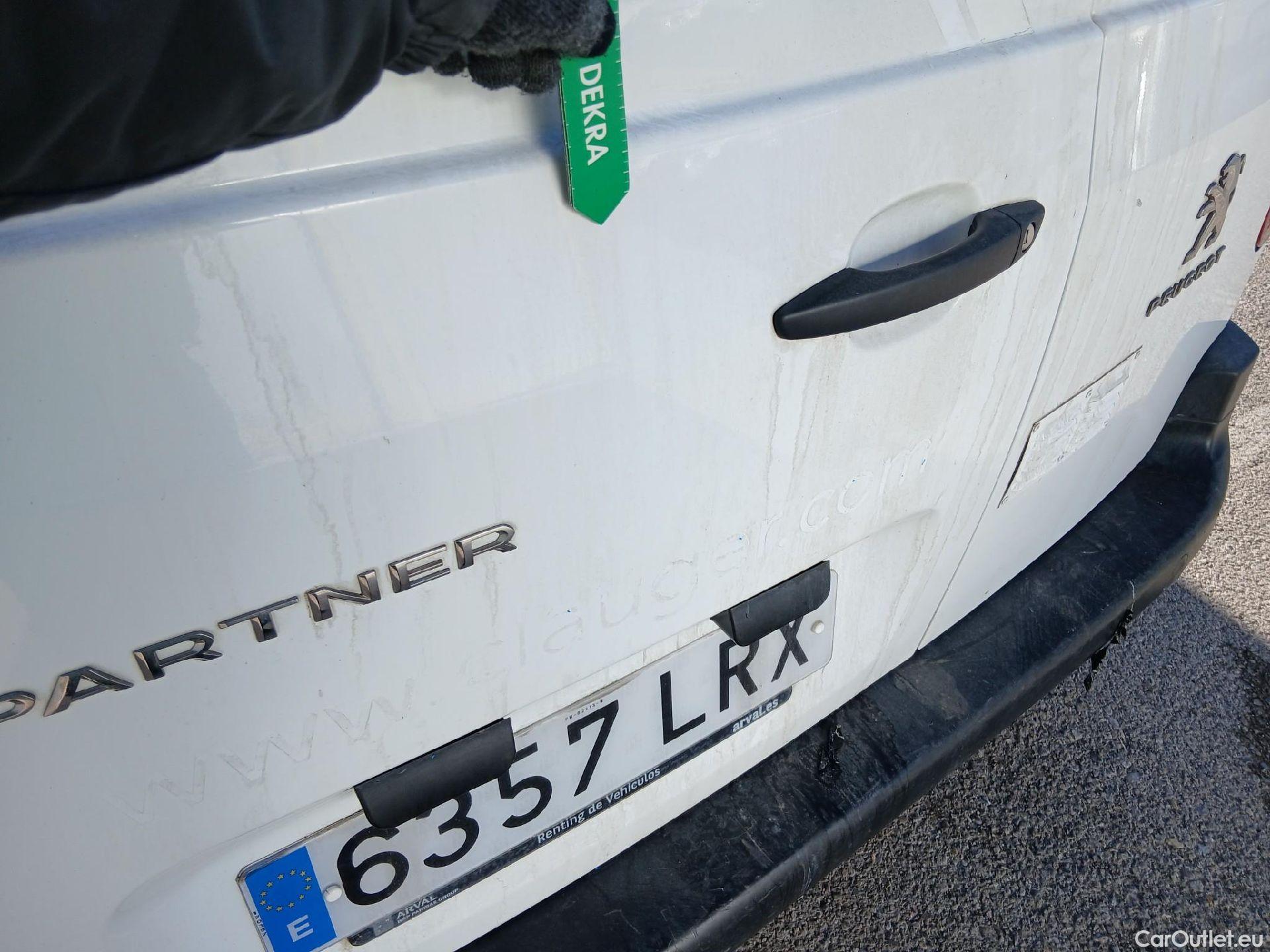  Peugeot  Partner PEUGEOT  / 2018 / 4P / furgón derivado de turismo Premium Long 1000kg BlueHDi 73kW #22