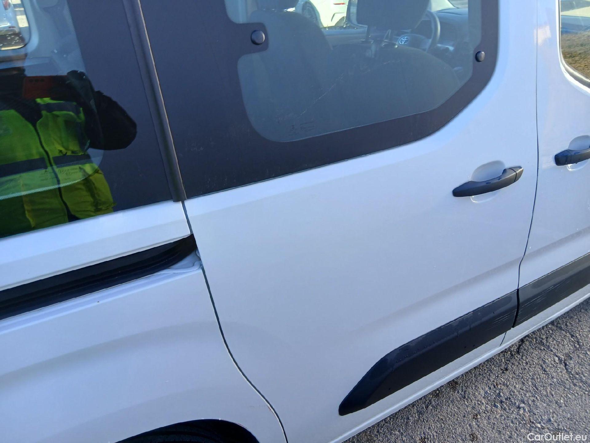  Toyota  Proace TOYOTA  City / 2020 / 4P / combi 1.5D 75kW (100CV) GX L1 #27