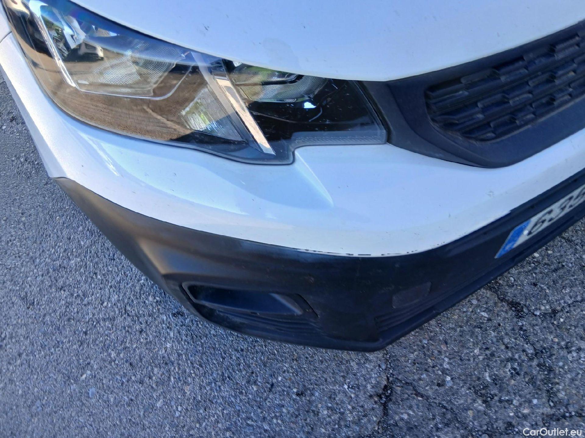  Peugeot  Partner PEUGEOT  / 2018 / 4P / furgón derivado de turismo Premium Long 1000kg BlueHDi 73kW #4