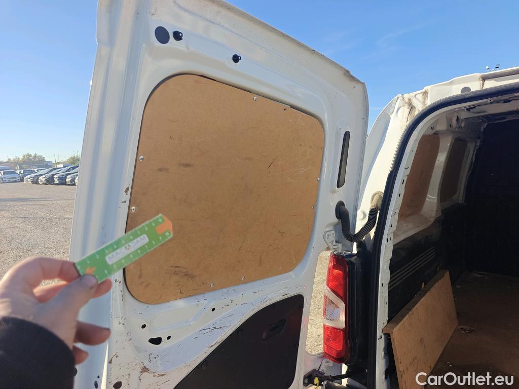  Opel  Combo OPEL  / 2018 / 4P / furgón derivado de turismo 1.5TD 75kW (100CV) Express XL H1 1000kg #39