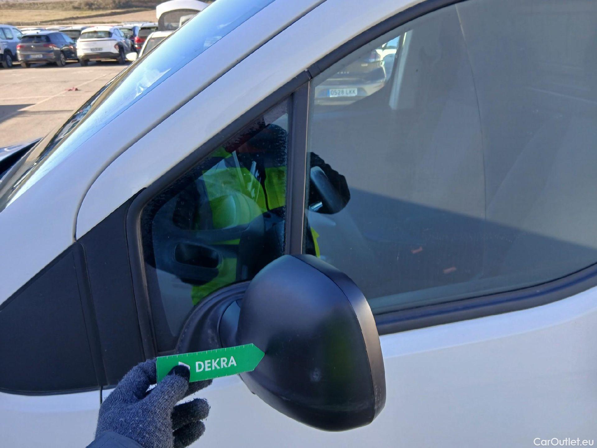  Peugeot  Partner PEUGEOT  / 2018 / 4P / furgón derivado de turismo Premium Long 1000kg BlueHDi 73kW #13