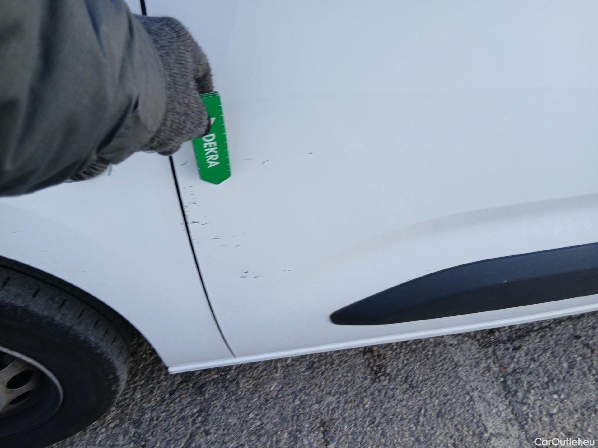  Peugeot  Partner PEUGEOT  / 2018 / 4P / furgón derivado de turismo Premium Long 1000kg BlueHDi 73kW #12