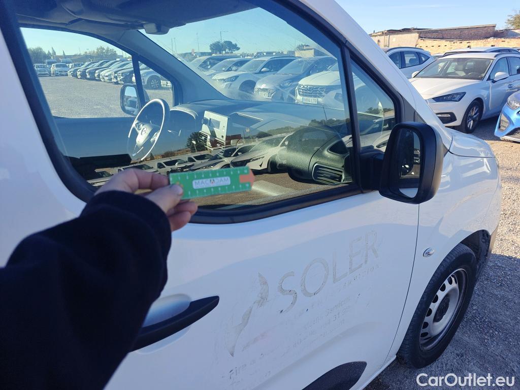  Opel  Combo OPEL  / 2018 / 4P / furgón derivado de turismo 1.5TD 75kW (100CV) Express XL H1 1000kg #26