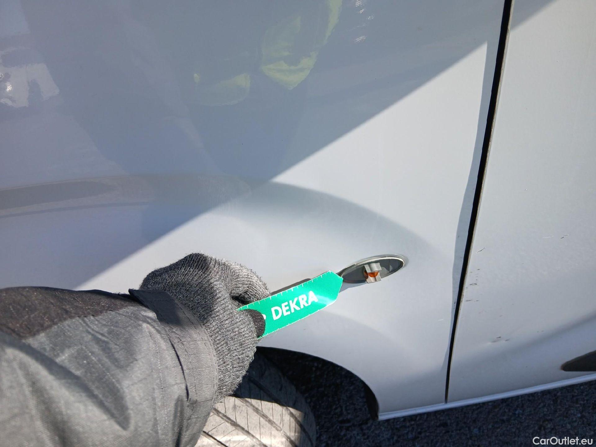  Peugeot  Partner PEUGEOT  / 2018 / 4P / furgón derivado de turismo Premium Long 1000kg BlueHDi 73kW #40