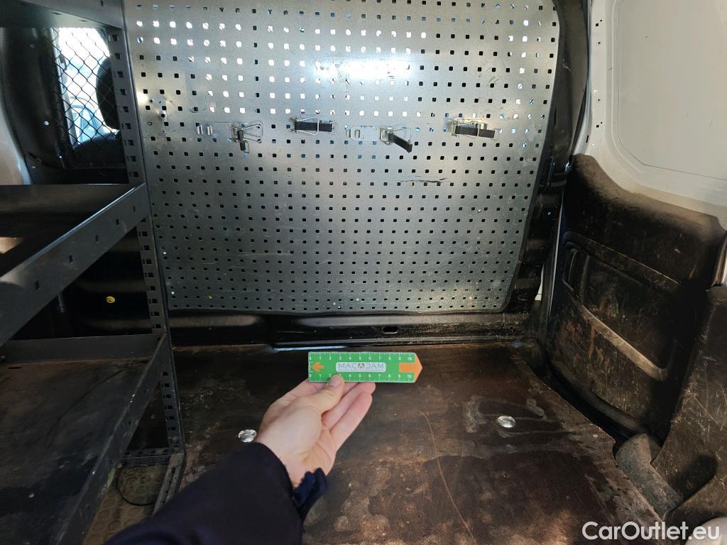  Peugeot  Partner PEUGEOT  VU 3p 2G furgón derivado de Furgón Confort L1 1.6 BlueHDi 55KW (75) #32