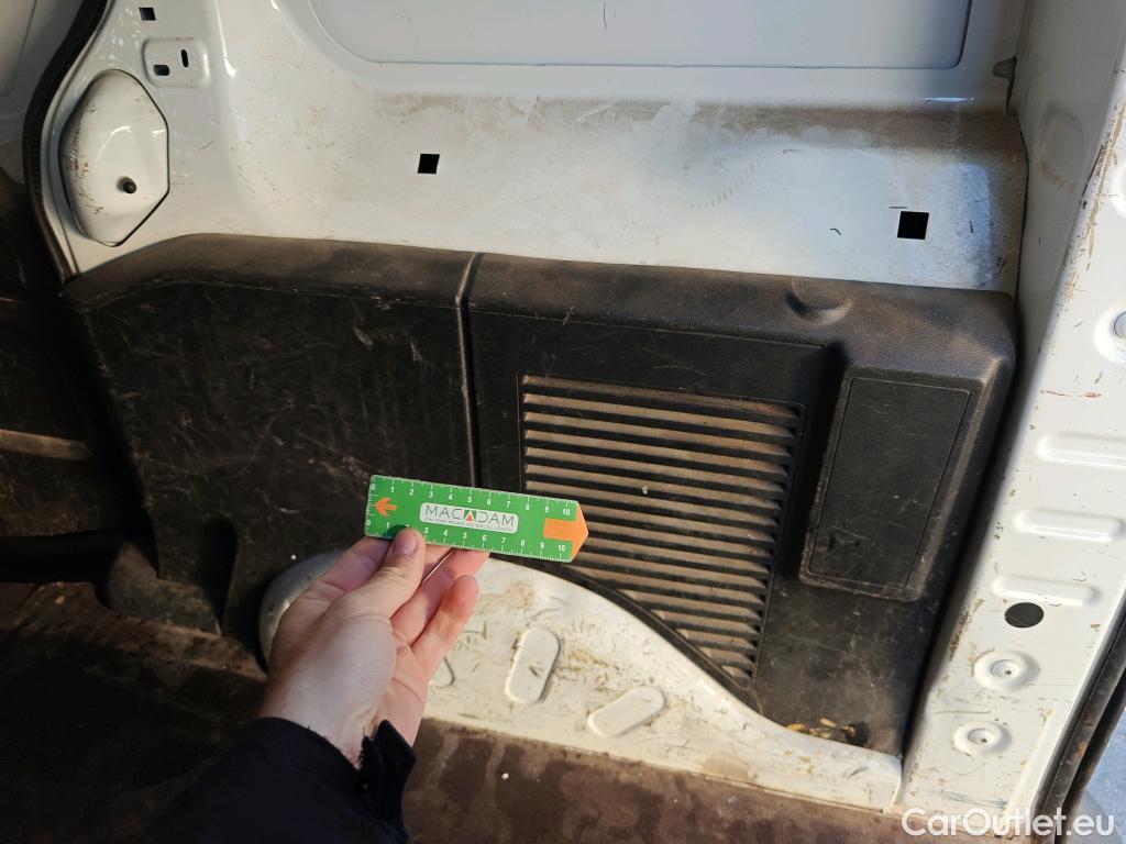  Peugeot  Partner PEUGEOT  VU 3p 2G furgón derivado de Furgón Confort L1 1.6 BlueHDi 55KW (75) #50