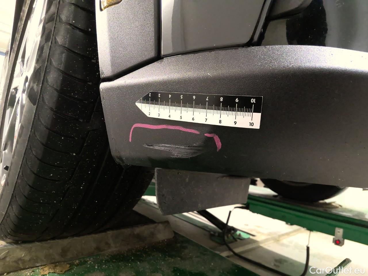  Ford  Mustang Mach-e 99 kWh Long Range RWD #9