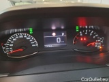  Peugeot  2008 PEUGEOT  / 2019 / 5P / CROSSOVER BLUEHDI 130 EAT8 ALLURE S/S AUT. #4