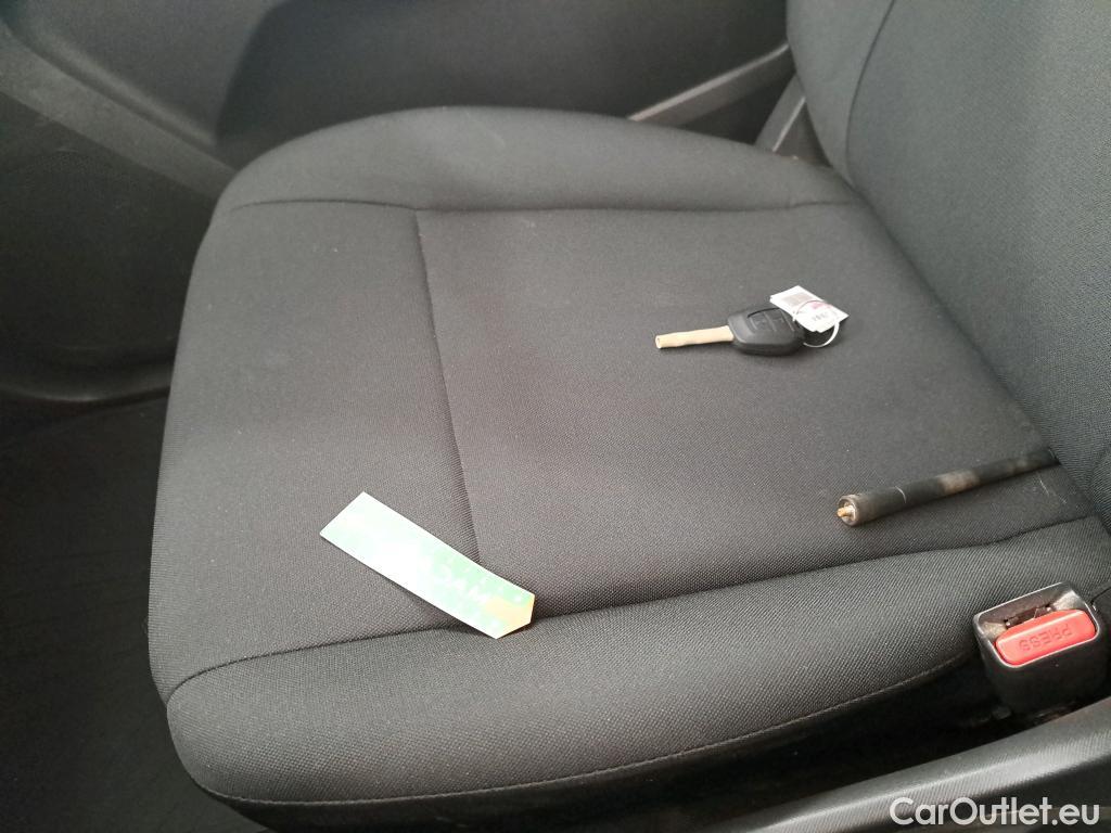  Isuzu  D-Max ISUZU  SC VU 2p Pick-up SATELLITE 4x4 1,9 - clim man #33