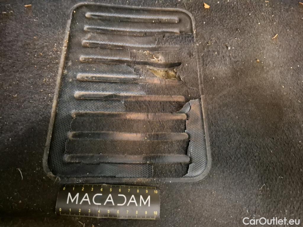  Citroen  C3 CITROEN  Société VU 5p Berline BlueHDi 100 SandS BVM Feel Nav #3