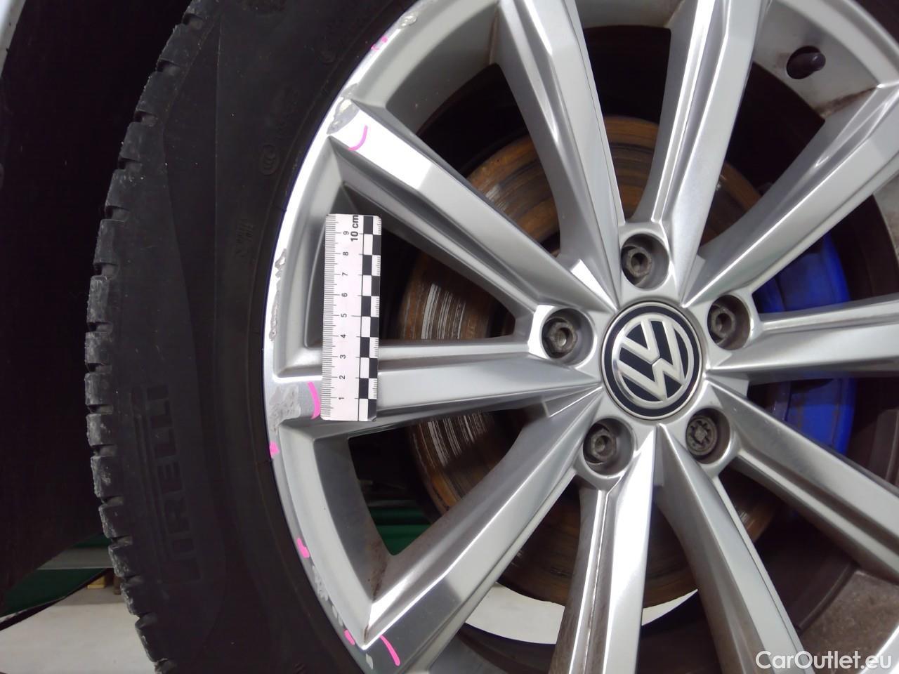  Volkswagen  Passat  Sp.Combi GTE #27