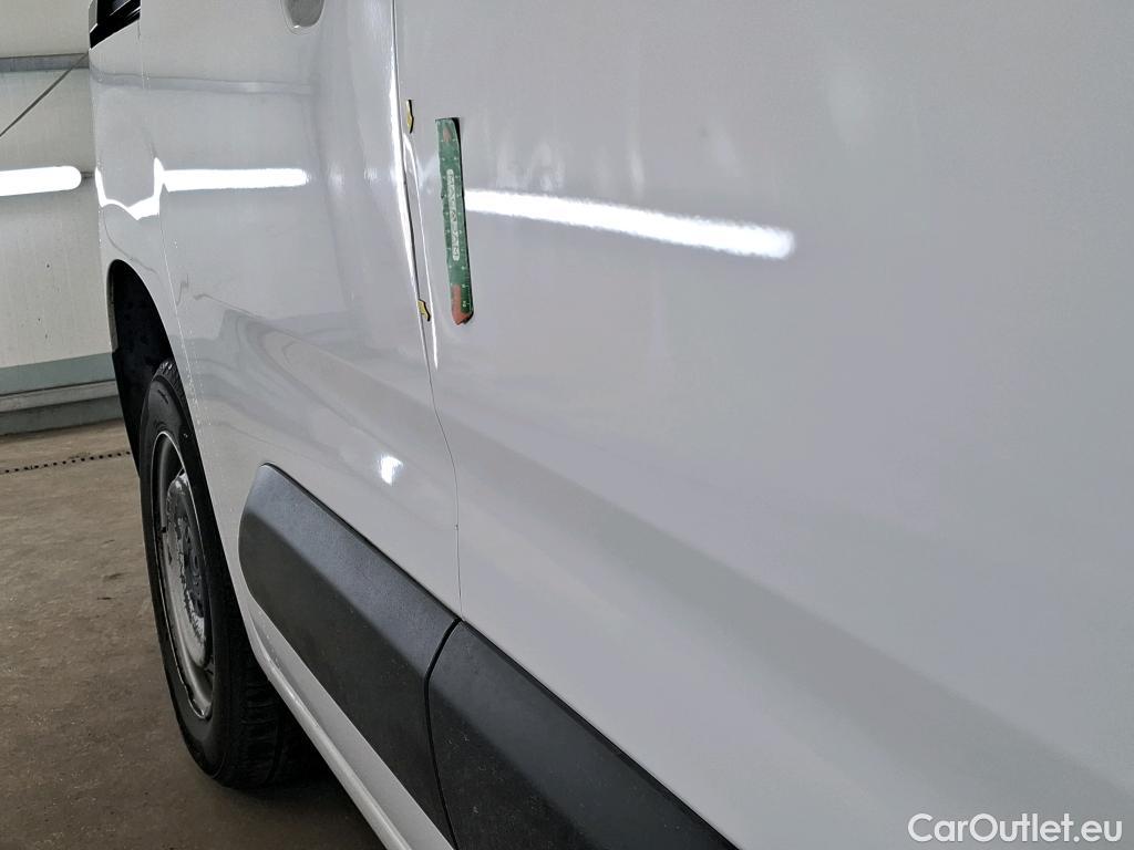  Citroen  Berlingo  Fourgon Club M 650 1.5 BlueHDi 75CV BVM5 E6dT #2