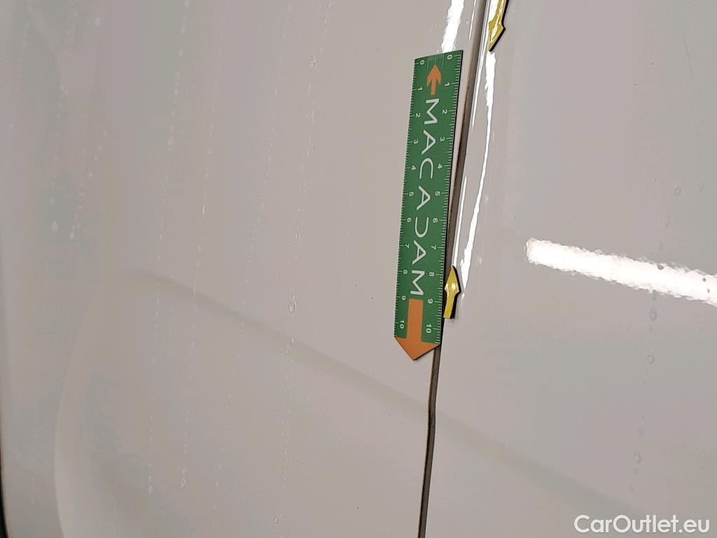  Citroen  C3  Société Feel Business R 1.5 BlueHDI 100CV BVM5 E6dT #3